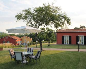 Casali Romei - Sarzana - Patio