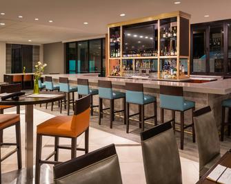 Sheraton Dallas Hotel by the Galleria - דאלאס - בר