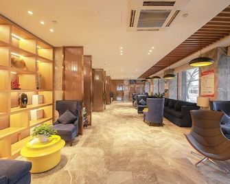 Raspberry Boutique Hotel (Lanzhou Center High-speed Railway West Railway Station) - Lanzhou - Lounge