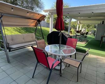 Charlotte Comfort Home, near uptown and Airport - Charlotte - Patio