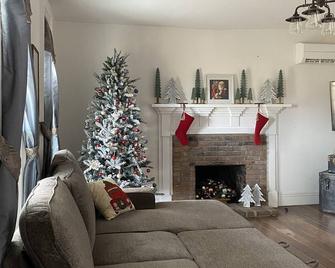 Squirrel Oaks Farm - Bowling Green - Sala de estar