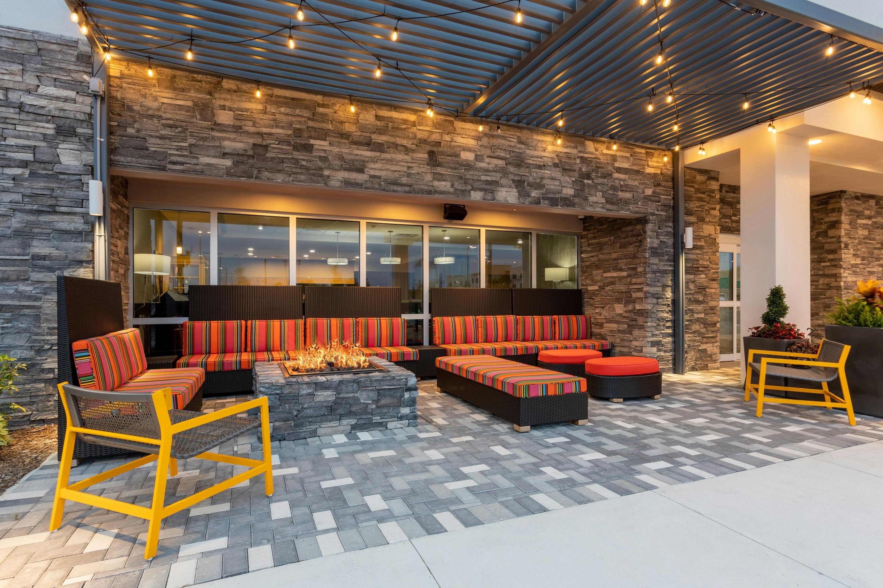 Home2 Suites By Hilton Vero Beach I-95 - ווסט ורו קורידור - פטיו