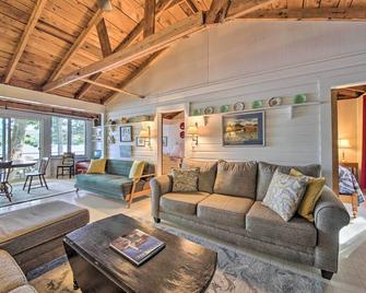 Quiet and Lovely Lakefront Cottage for Families! - Union - Sala de estar