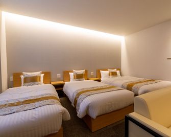 Grand Base Hiroshima Peace Memorial Park - Hiroshima - Bedroom