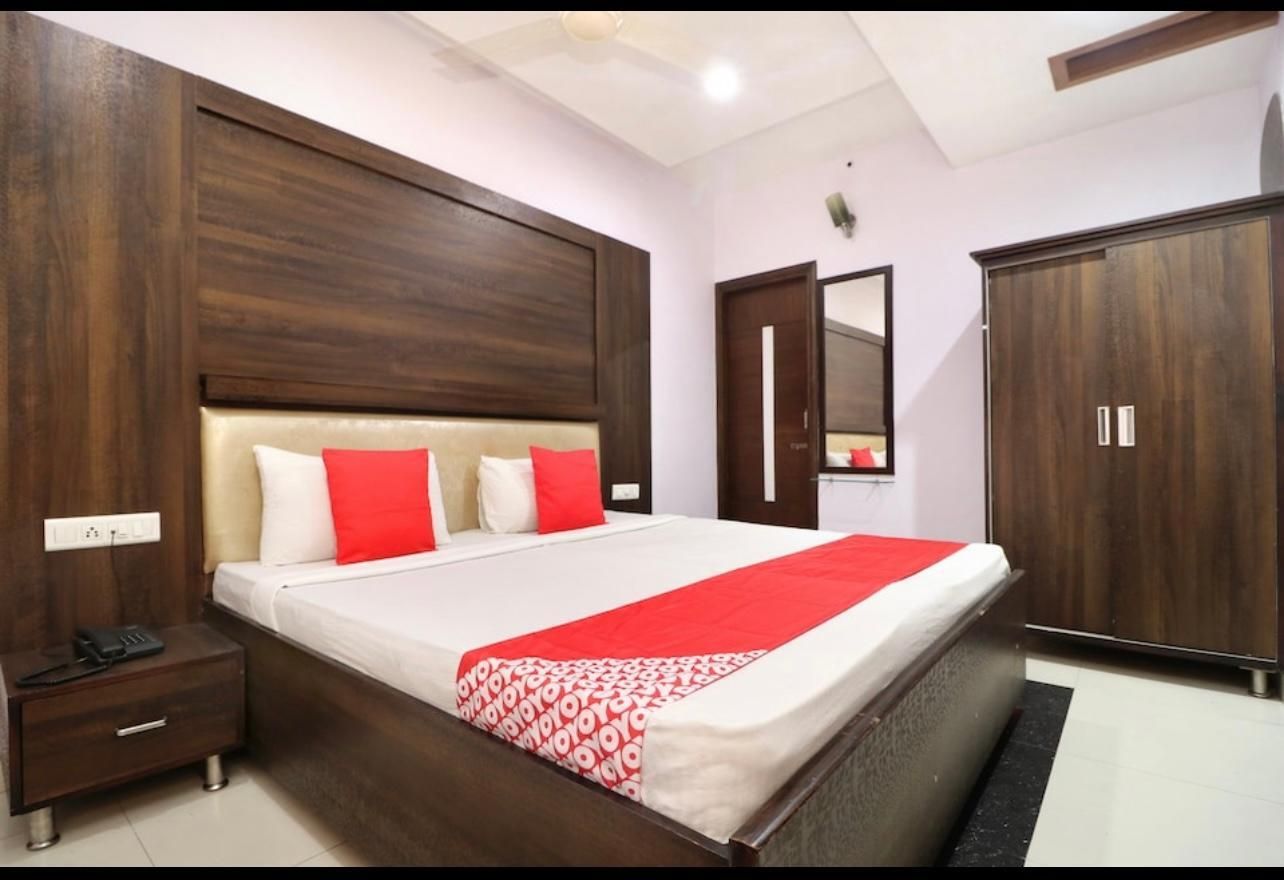 Hotel City Night - Ludhiana - Slaapkamer