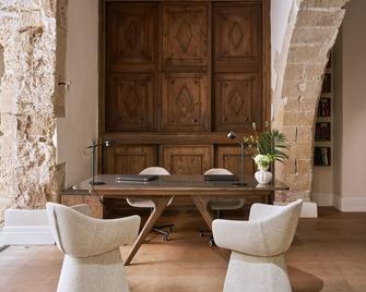 بوتيك هوتل بوسادا تيرا سانتا - ميورقة - غرفة طعام