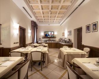 Lancaster Hotel - Milà - Restaurant