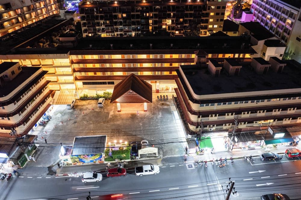 Baumanburi - Patong - Edificio