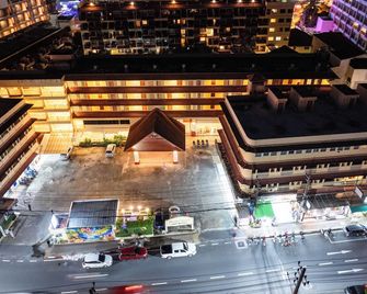 Baumanburi Hotel Patong - Πατόνγκ - Κτίριο
