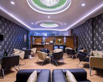 Grand Mercure Yogyakarta Adi Sucipto - Yogyakarta - Lounge
