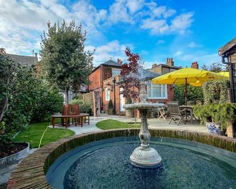 The Black Horse Inn - קנטרברי - בריכה