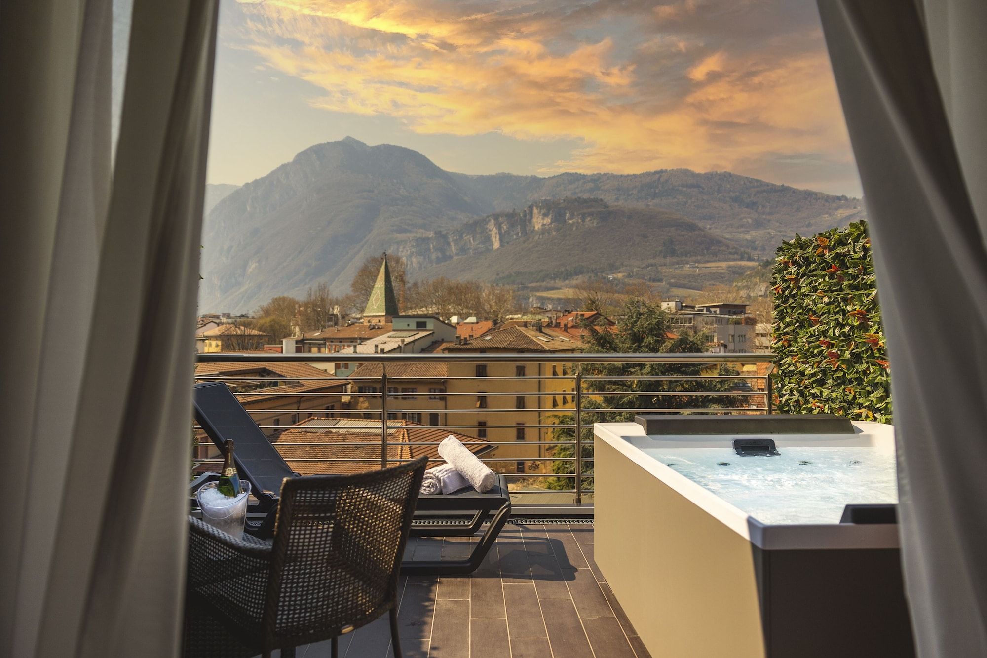Hi Hotels Trento - Wellness & Spa Adults Only - Trento - Varanda