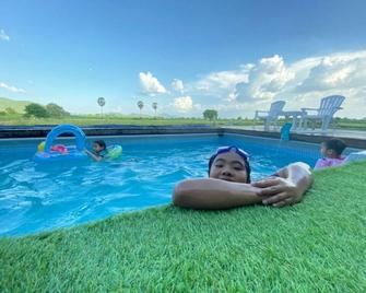Wanlapa Farmstay - Lop Buri