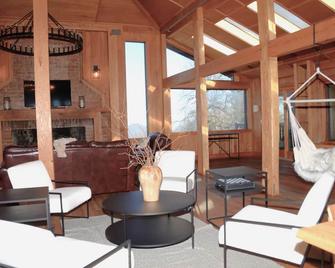 Bent Mountain Lodge - Copper Hill - Sala de estar