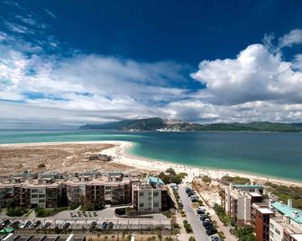 Aqualuz Troia Mar by The Editory - Tróia - Strand