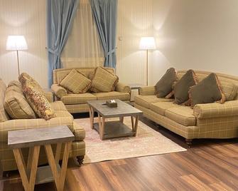 Rose Park - Riyadh - Living room
