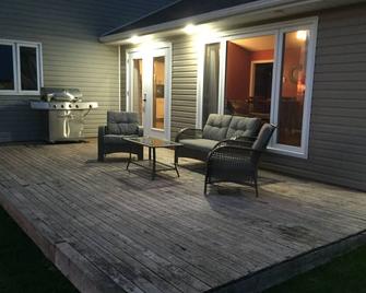 8 Bedroom Beach House - Borden-Carleton - Patio