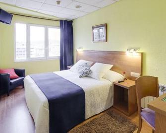 Hotel Besaya - Torrelavega - Schlafzimmer