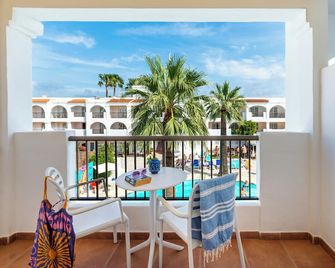 Hotel Vibra Bossa Flow - Adults Only - סן ג'וזפ דה סה טלאיה - מרפסת