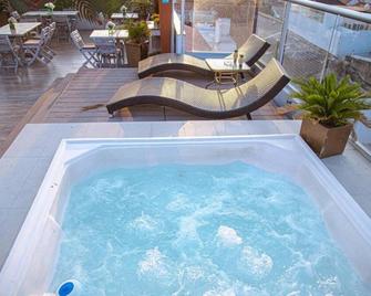 Hotel Cartagena Royal Inn - Cartagena - Zwembad