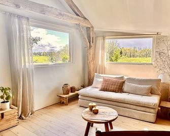 The Small Sheepfold In The Perigord - Villefranche-du-Périgord - Salon
