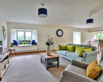 Finest Retreats - Victory Mill - Apartment One - Pickering - Living room