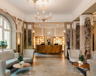 Falkensteiner Spa Resort Marianske Lazne - מריאנסקה לאזנה - דלפק קבלה