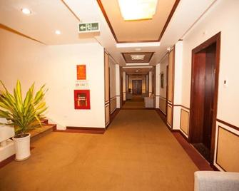 Sao Mai Hotel - Hanoi - Flur