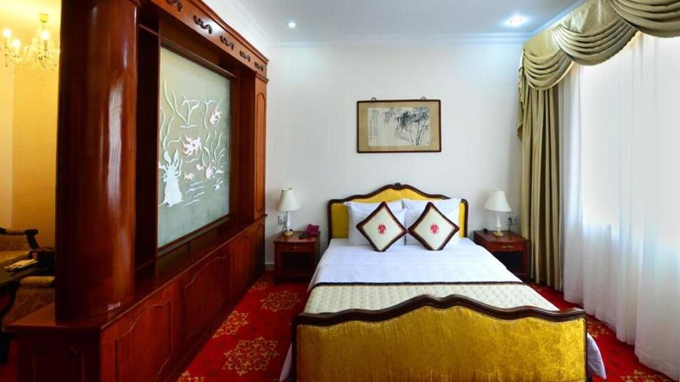 Tan Son Nhat Hotel