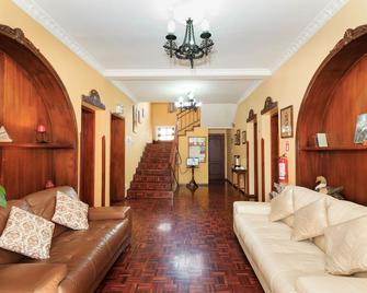 لا كارتوخا - كويتو - غرفة معيشة