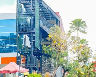 Djuragan Kamar Suhat - Malang - Edificio