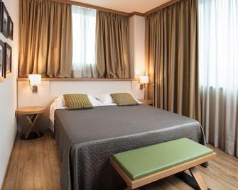 Garda Hotel - Montichiari - Schlafzimmer