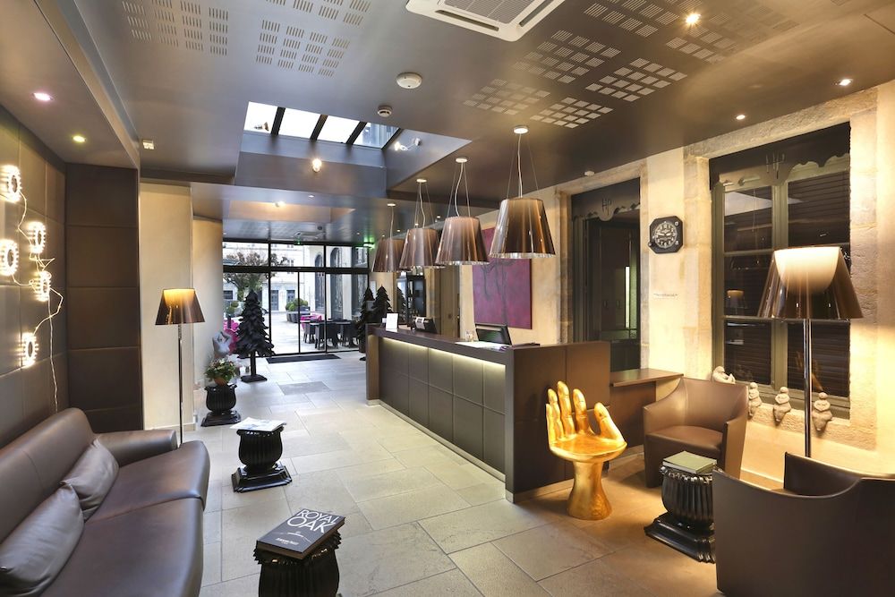 Hôtel de Paris - בזאנסו - לובי