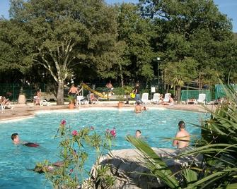 Camping le Val D'Herault - Brissac - Piscina