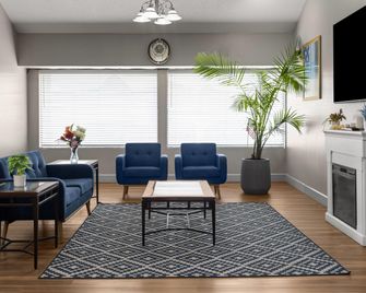 AmericInn by Wyndham Marshfield - Marshfield - Lobby