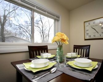 2-Br Duplex Near Healthcare Facilities/Interstate - Beloit - Essbereich