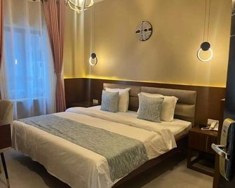 Hotel de l'Air - Douala - Schlafzimmer