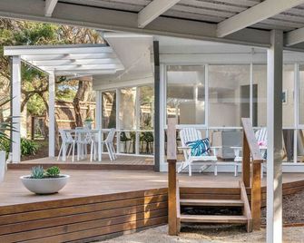 Sunlit Coastal Haven - 850m to Beach - Rye - Binnenhof