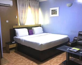 Sweet Savor Hotels & Suites - Alimosho - Habitación