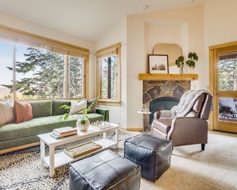 Sierra by Avantstay Ski In/ Ski Out! Near Truckee w/ Access to Northstar Resort Community - Truckee - Salon