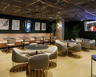 Yotel London City - London - Lounge