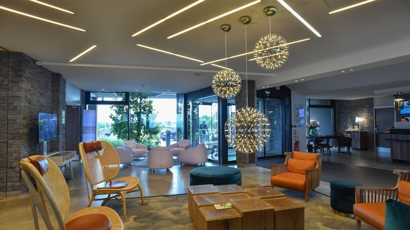 أوتل آند سبا - ثالازور كابورج