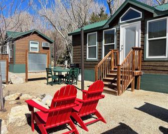 A-Lodge Salida - Cabins Rv Tents Camping - Salida - Innenhof