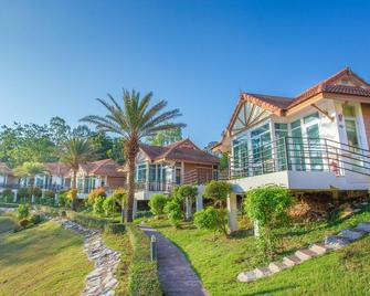 Thongsathit Hill Resort Khao Yai - Mu Si - Edificio
