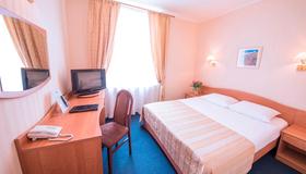 Tourist Hotel - Saint Petersburg - Bedroom