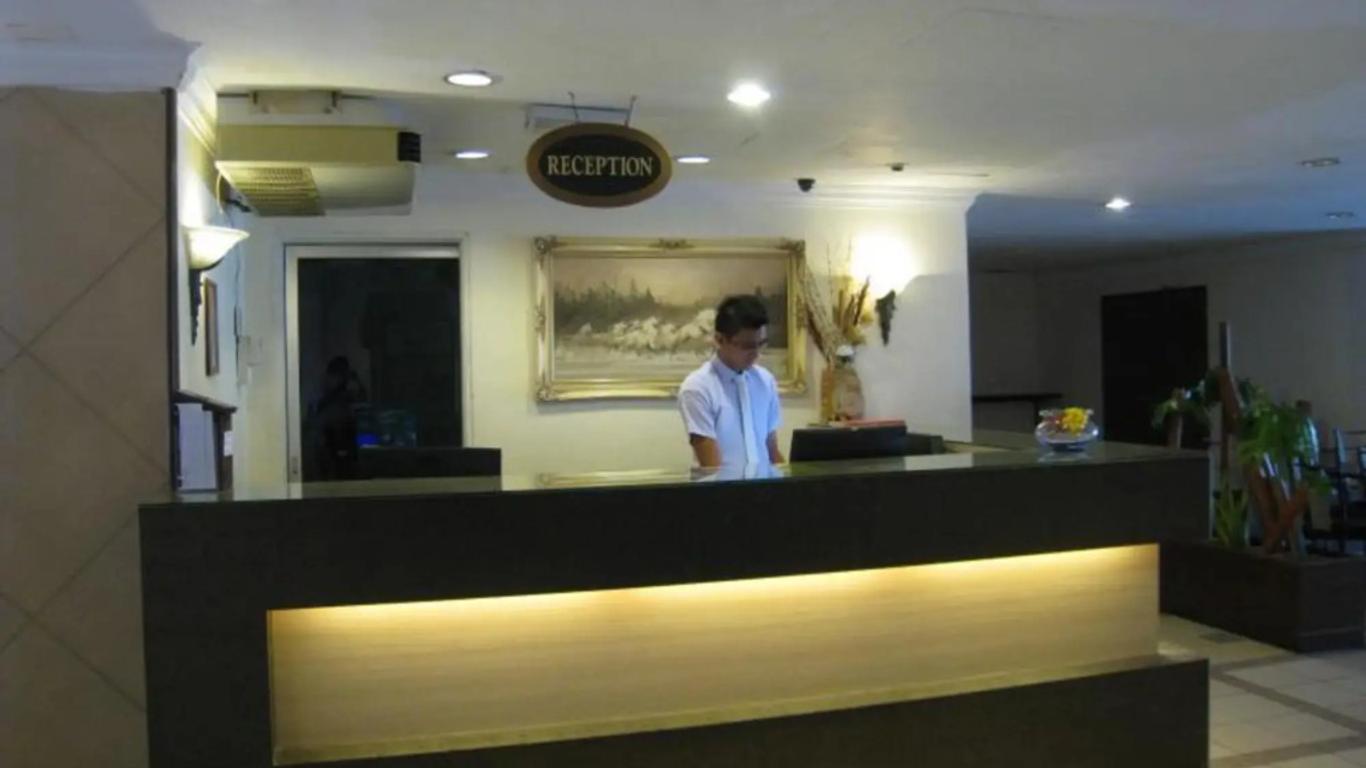 OYO 1029 Lipis Centrepoint Hotel