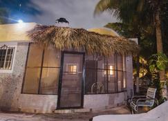 Private Beachhouse Hacienda Antigua - El Cuyo - Gebäude