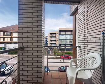 Apartamentos Pineda - Noja - Balcón