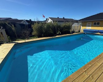 Apartment with access to pool and sauna - Porsgrunn - Piscina