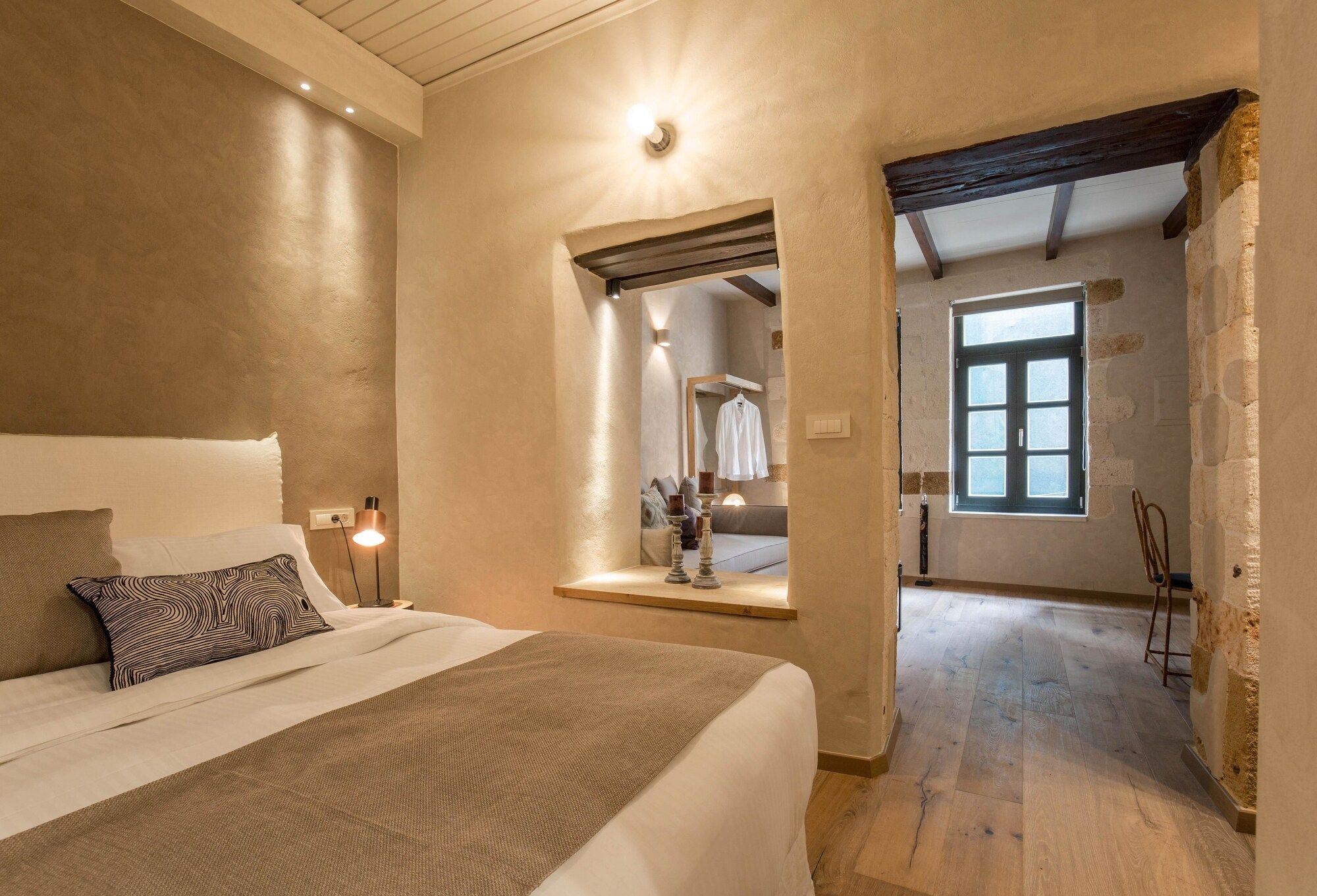 جاي آند جي سويتس